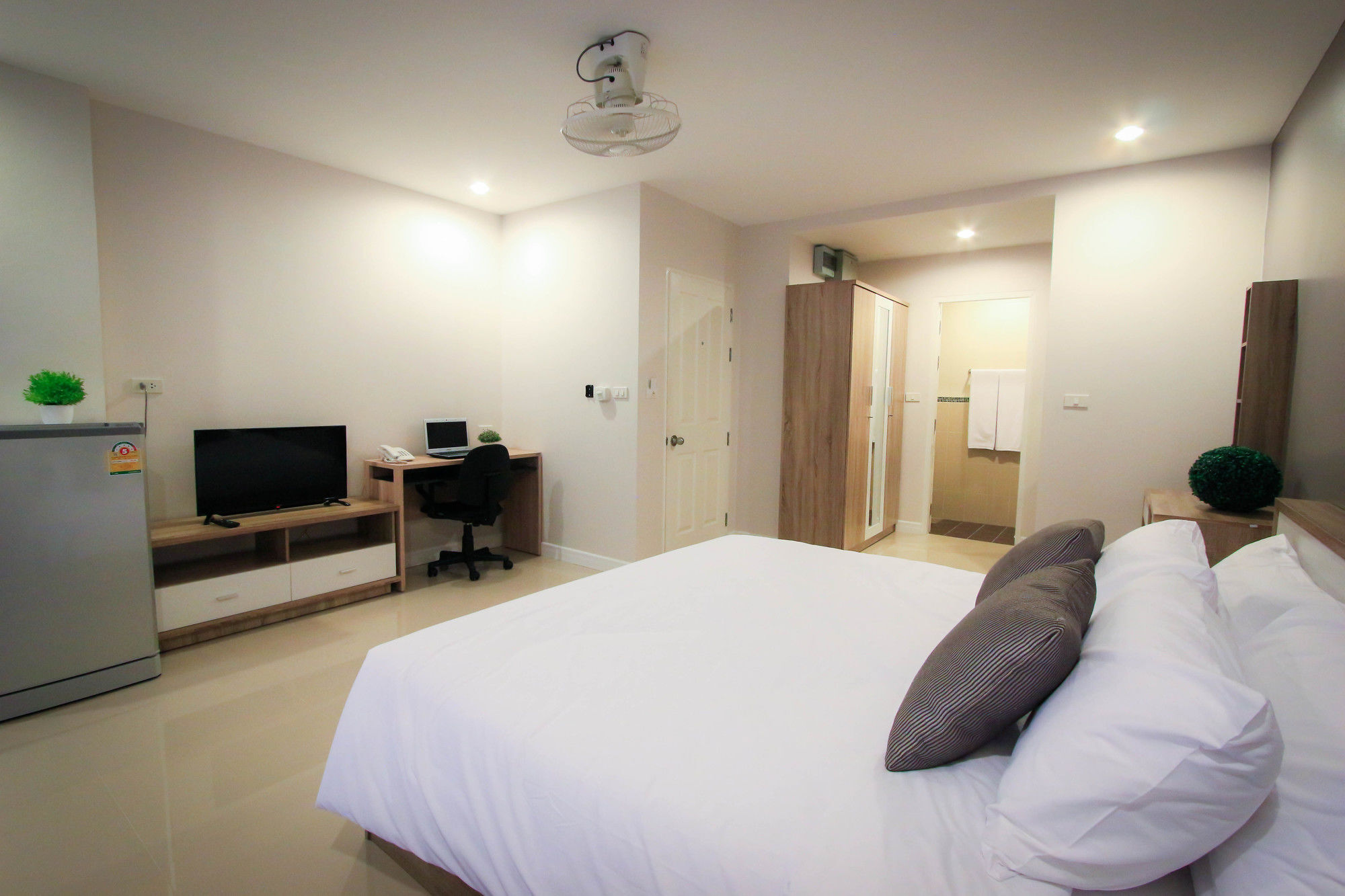 Vipa House Phuket - Sha Extra Plus Exterior photo