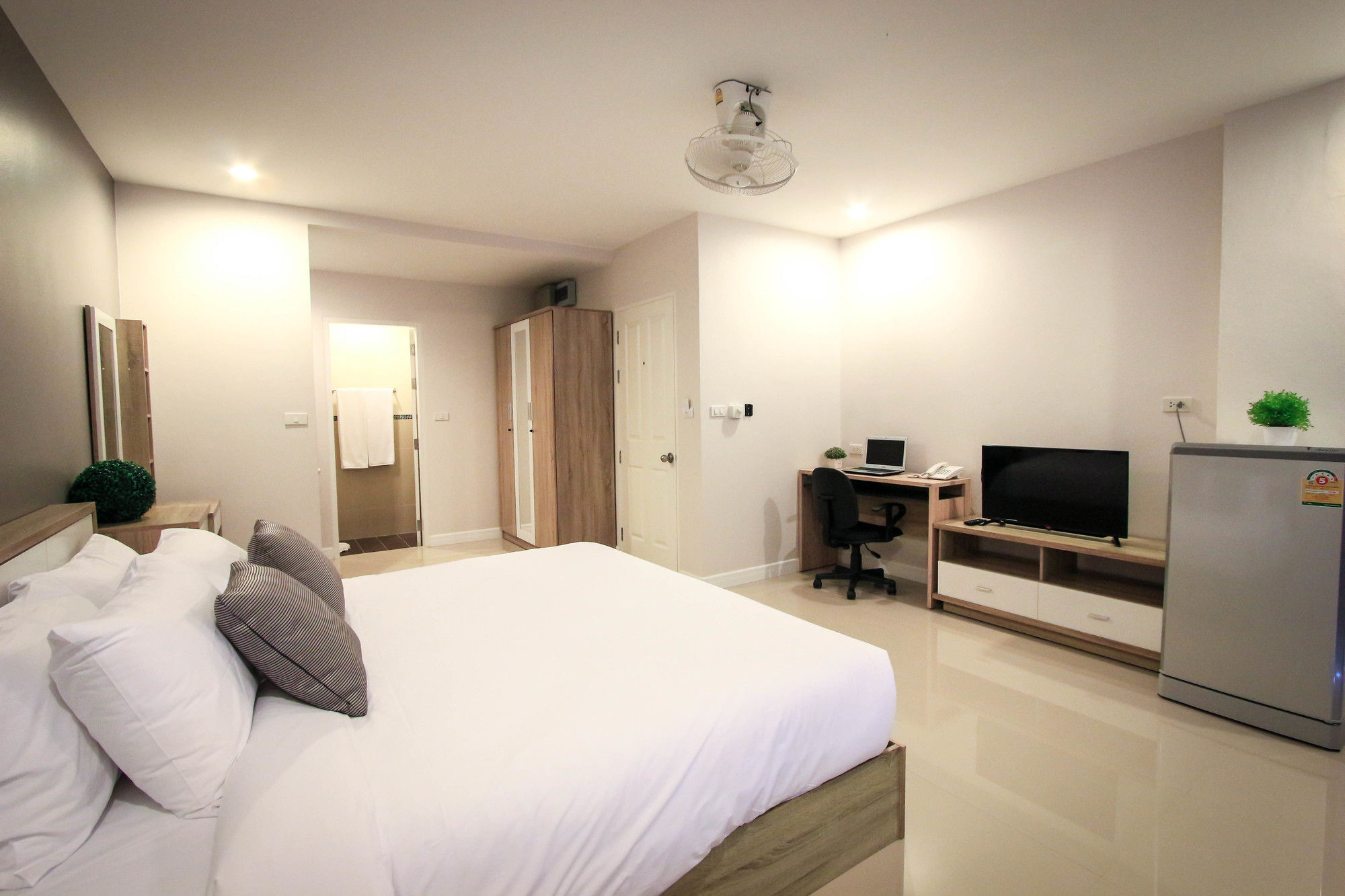 Vipa House Phuket - Sha Extra Plus Exterior photo